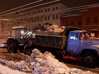 Ряд дорог будут чистить от снега только по ночам