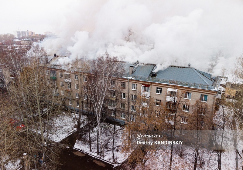 Суд вынес приговор рабочим по делу о возгорании крыши жилого дома в Томске