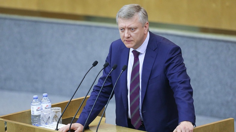 Телеканал «Настоящее время» извинился перед депутатом Вяткиным. Он якобы послал журналистов в жопу