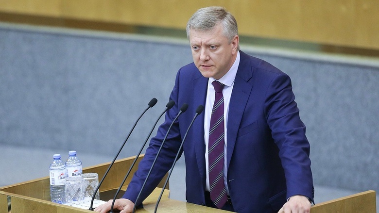 Телеканал «Настоящее время» извинился перед депутатом Вяткиным. Он якобы послал журналистов в жопу
