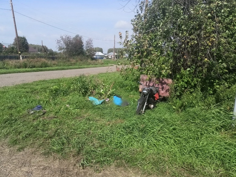 Мужчина в томском селе погиб, перевернувшись на самодельном трицикле