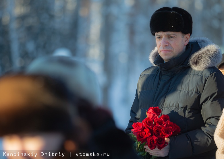 В Томске возложили цветы к Вечному огню в память о Сталинградской битве