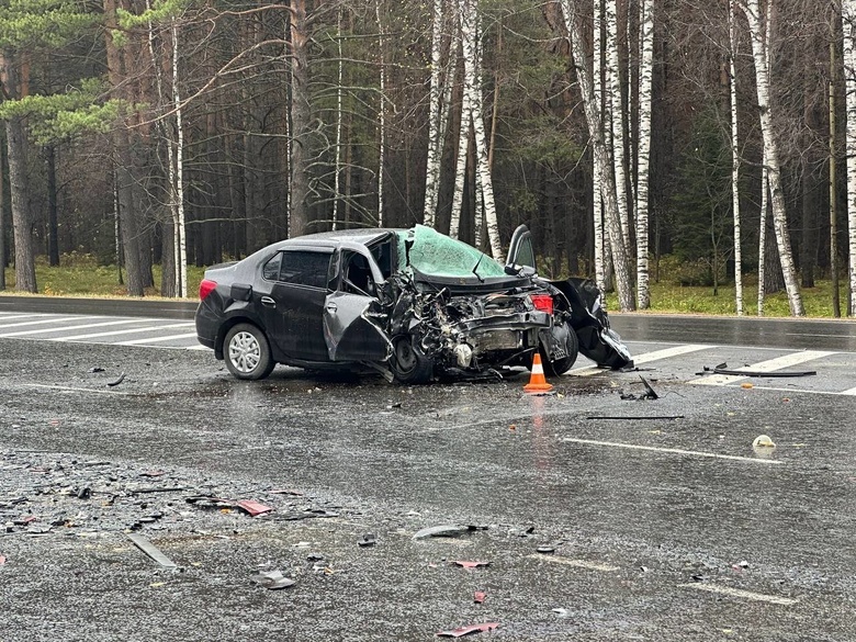 Лобовое ДТП произошло на дороге из Северска в Томск