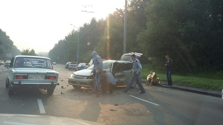 Водитель Toyota травмирован в лобовом ДТП на Иркутском в Томске