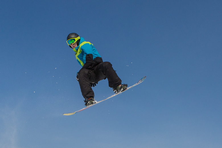 Спортсмены посоревнуются в езде на сноуборде по препятствиям в Томске