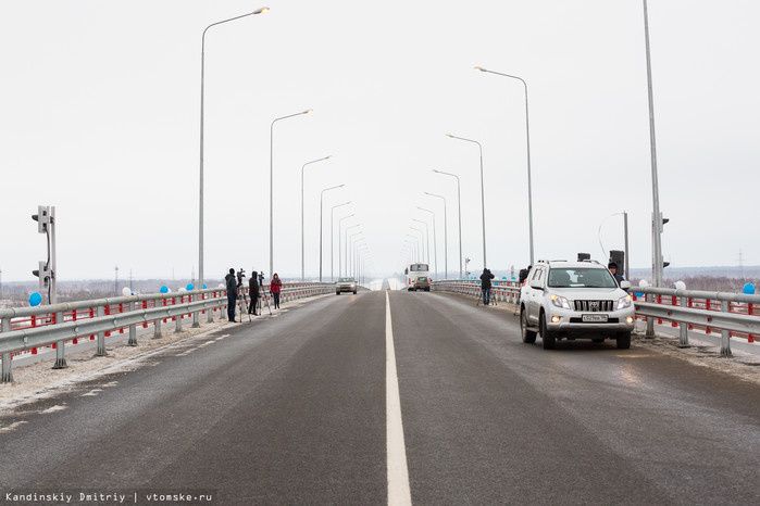 Губернаторы Томской области и ХМАО торжественно открыли мост через реку Вах (фото)