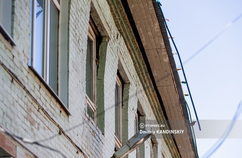 Школа в Томской области начала разрушаться во время ремонта