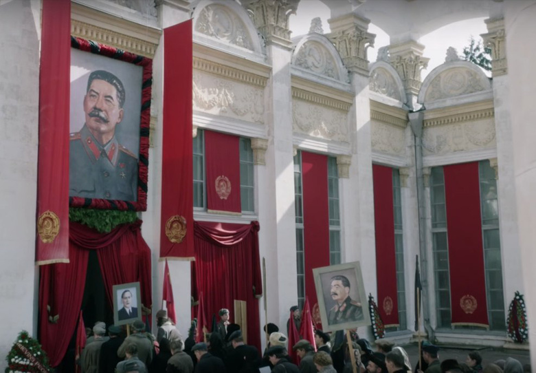 Киноафиша: «Смерть Сталина» и «Zомбоящик»