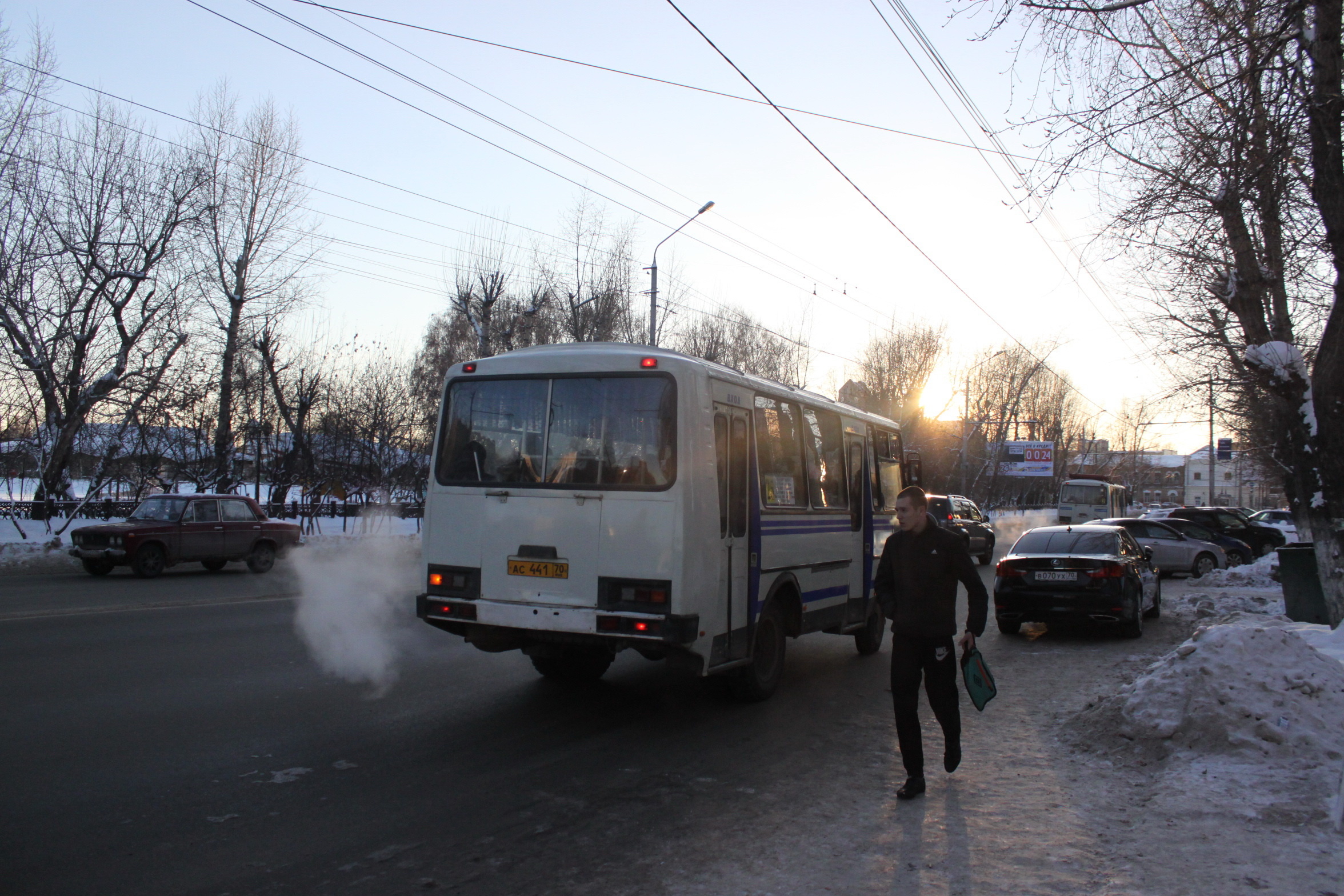 К концу года в городе не останется остановок без заездных карманов