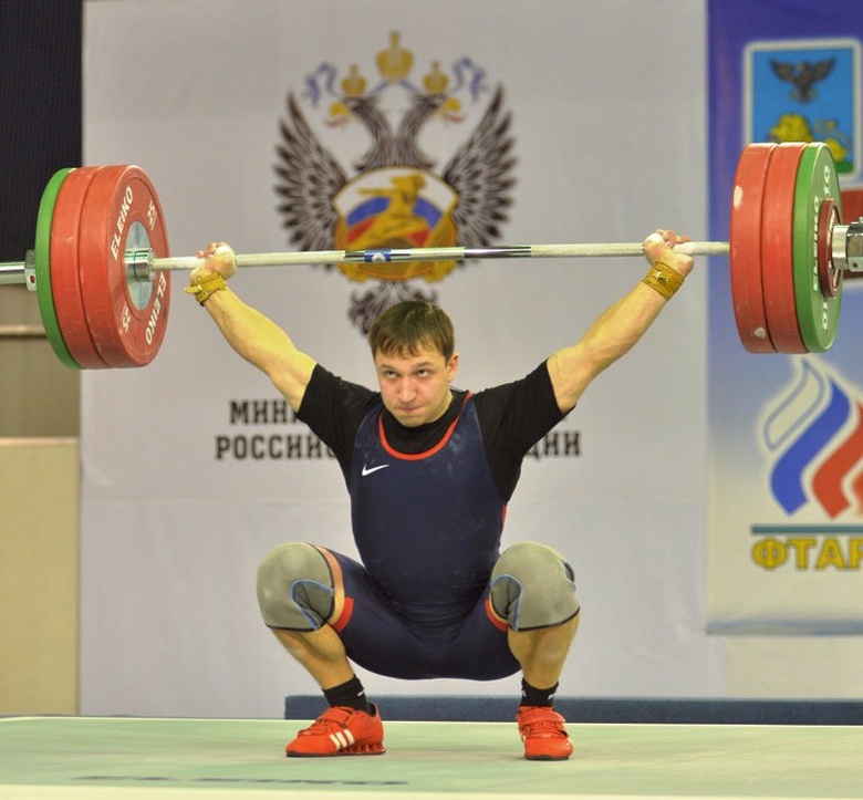 Томич взял бронзу на Кубке РФ по тяжелой атлетике, подняв в сумме 325 килограммов