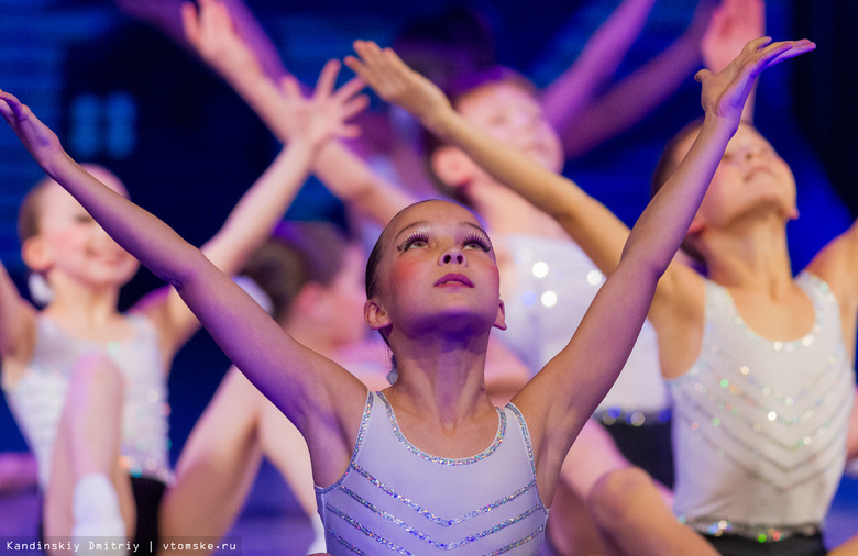 Юные танцоры России показали зажигательные номера на конкурсе в Томске (фото)