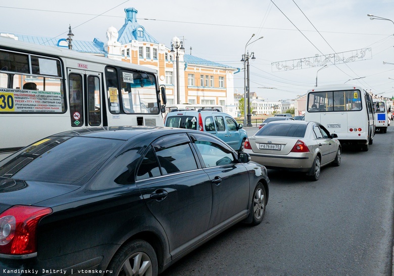 Автобусы Томска изменят маршруты движения из-за раскопок на Ленина