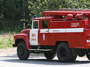Серьезный пожар на улице Колхозной