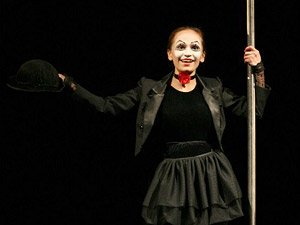 Олеся Сомова в роли Кота Ученого