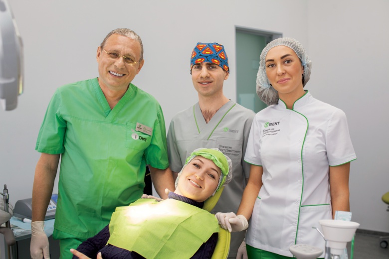Первый в РФ центр по имплантации зубов при атрофии костной ткани открылся в Сибири