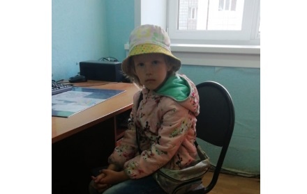 Томская полиция разыскивает родственников шестилетней девочки (обновлено)