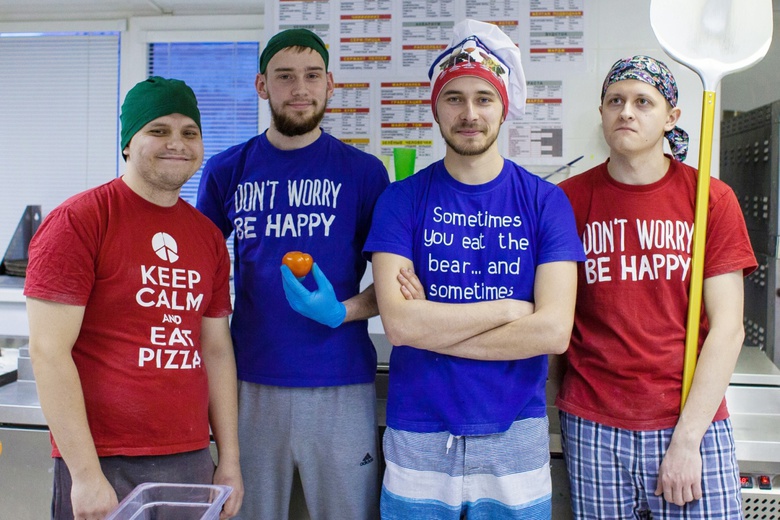 Делаем любовь и пиццу два года!