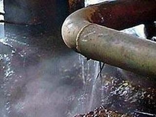 Причиной отсутствия воды в Зональном стал порыв сетей