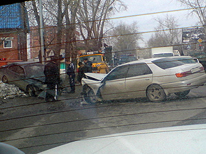 Пьяный отец на глазах у дочери пытался угнать такси