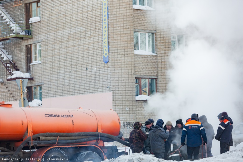 «ТомскРТС» приступила к ремонту теплосети на ул.Ивана Черных