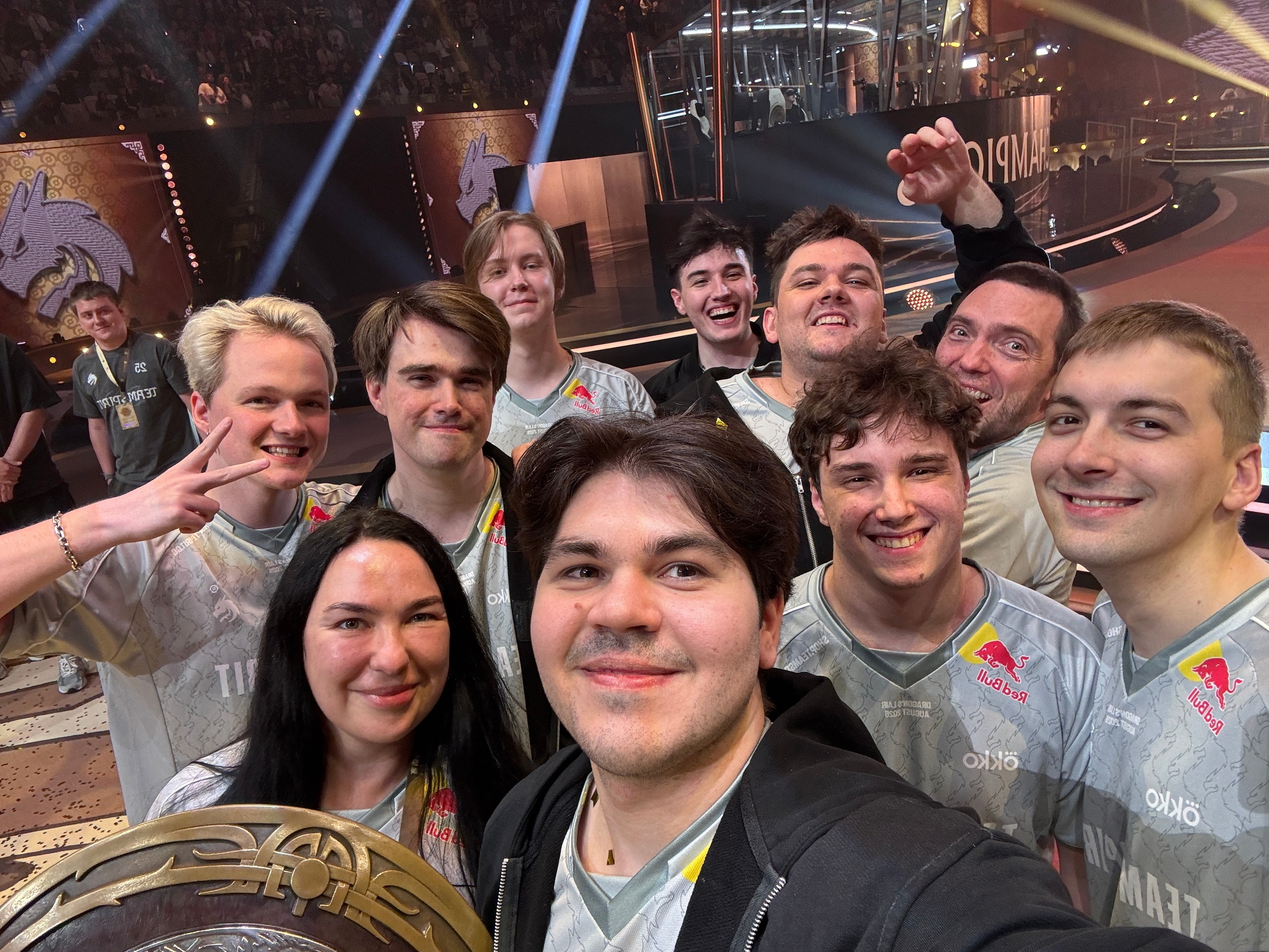 Team Spirit стала трехкратным чемпионом мирового турнира по Dota 2