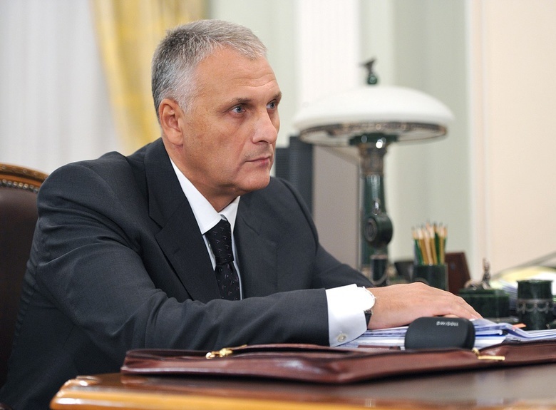Верховный суд отменил решения о продлении ареста экс-губернатора Сахалина