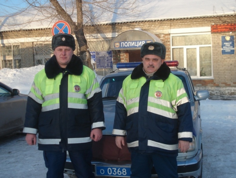 Экипаж ДПС, спасший пассажиров