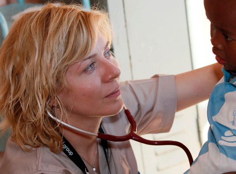 Обрести лицо: как томский врач-волонтер помогает детям разных стран