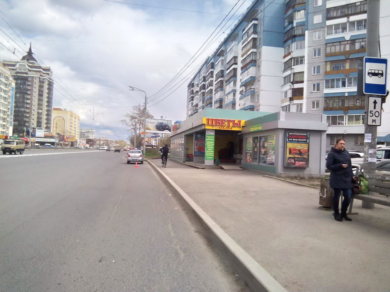 Маршрутка сбила пенсионерку на остановке в Томске, ГИБДД ищет очевидцев
