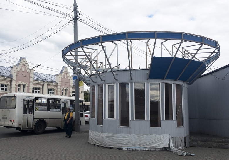 Власти Томска снесут пост полиции на площади Ленина до сентября