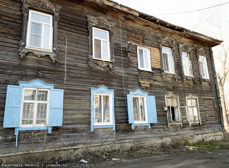 Специалисты проведут обследование дома на Советской, где рухнул потолок