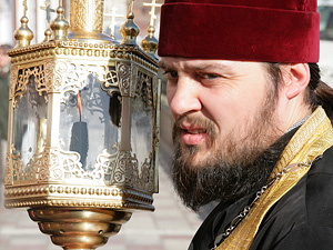 Прибытие благодатного огня в Богоявленский кафедральный собор
