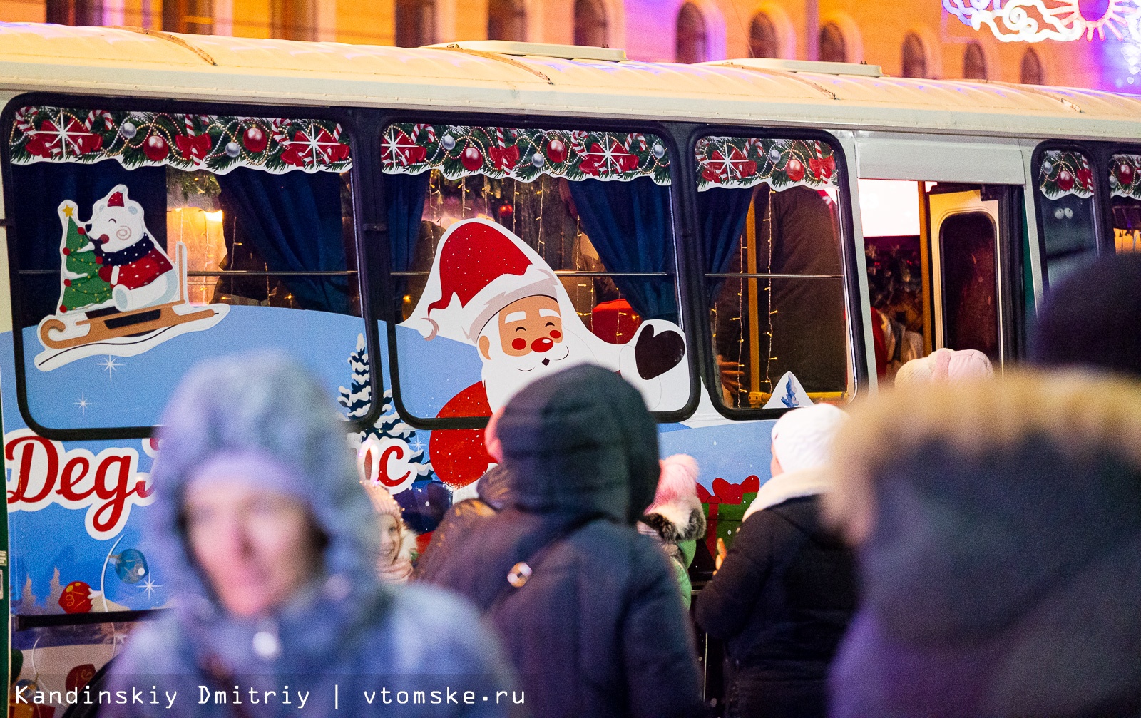 Новогодние огни зажглись на главной елке Томска | 17.12.2022 | Томск -  БезФормата