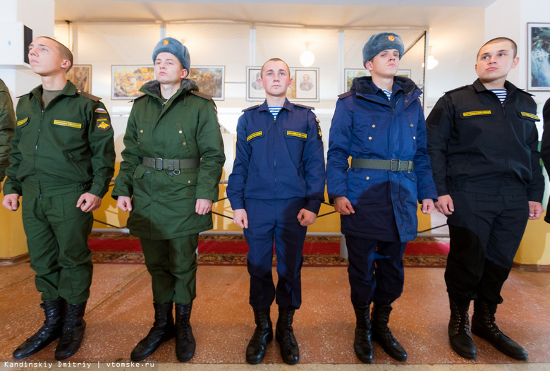 Томским школьникам показали, как живут призывники до отправки в армию (фото)