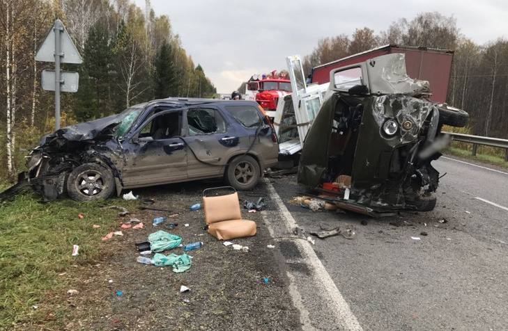 Четыре авто столкнулись на трассе Томск — Мариинск, двое пострадали