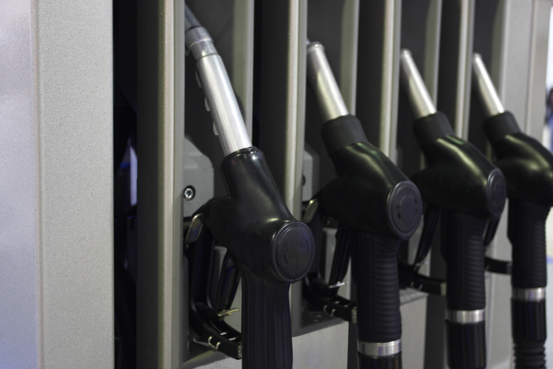 Цены на бензин продолжают расти на заправках Томской области