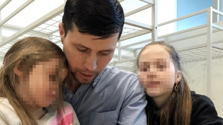 «Меня обвиняют в краже детей»: отец-одиночка рассказал о жизни в России после побега из Швеции