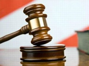 Водитель школьного автобуса, насмерть сбивший первоклассницу, частично признал вину