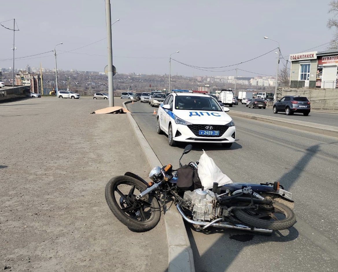 Мотоциклист разбился насмерть в Томске | 06.05.2023 | Томск - БезФормата