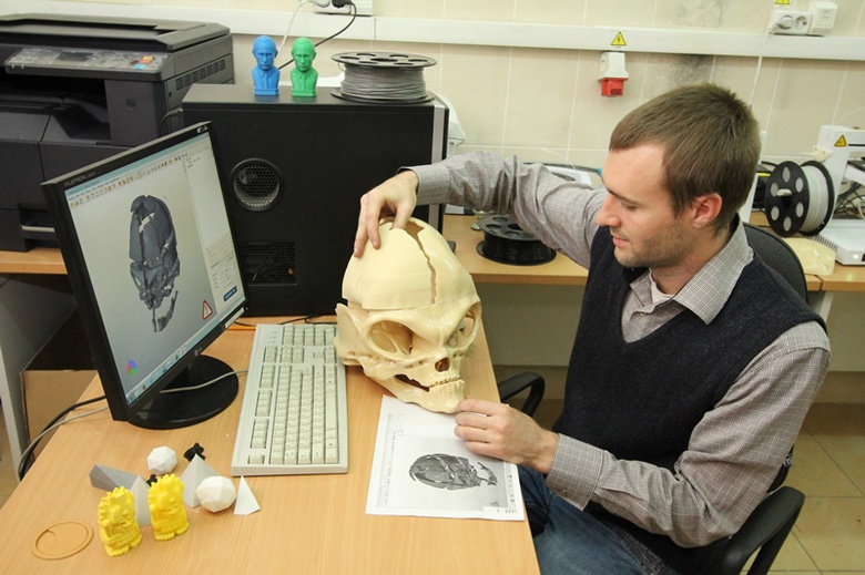В ТПУ напечатали реалистичный череп инопланетянина на 3D-принтере (фото)