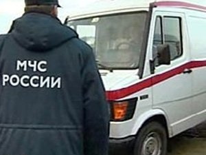 Спасатели помогли девочке выбраться из ямы