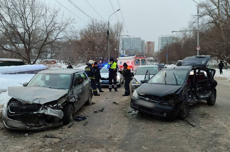 Три человека попали в больницу после ДТП на пр.Мира в Томске