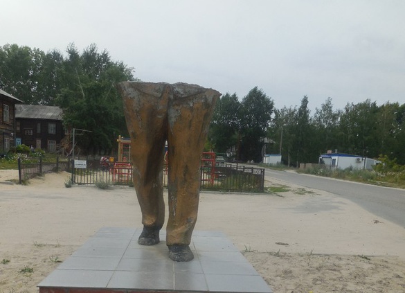 В Моряковском затоне восстановят дважды разрушенный памятник Ленину