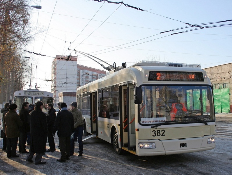 В районе Центрального рынка остановлено движение троллейбусов
