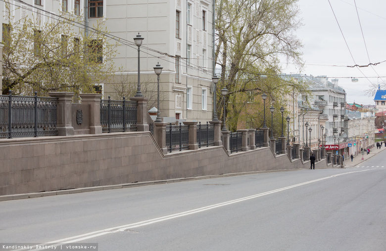 Подрядчик: ремонт подпорной стенки у Главпочтамта в Томске закончится в августе