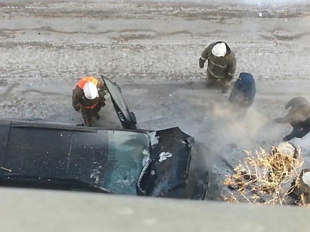 На Усова в Томске загорелся Lexus