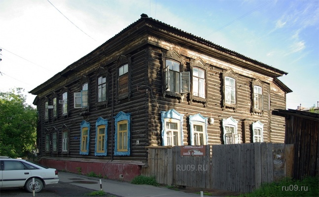 Дом по переулку Красному, 6