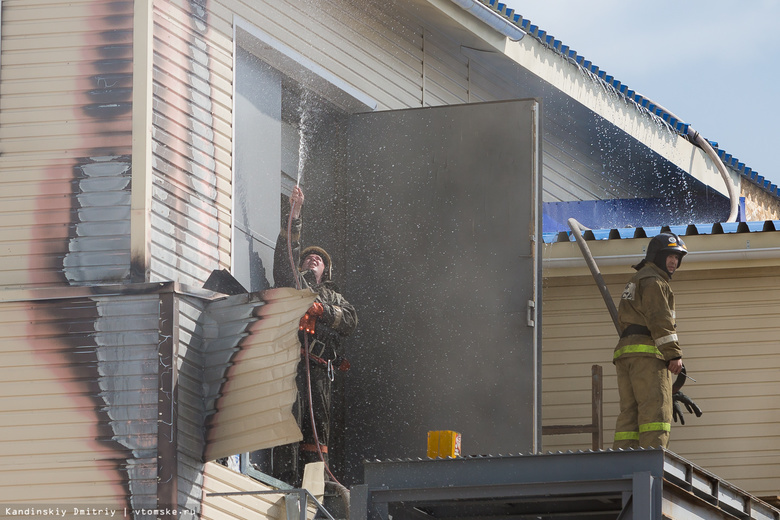 Пожарные потушили здание «АртЛайфа» в Томске и эвакуировали 4 человека