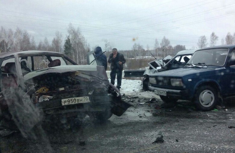 УМВД: трое пострадали при столкновении четырех авто на трассе Томск — Колпашево