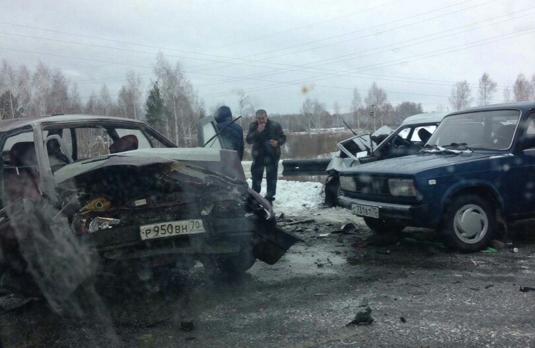 УМВД: трое пострадали при столкновении четырех авто на трассе Томск — Колпашево